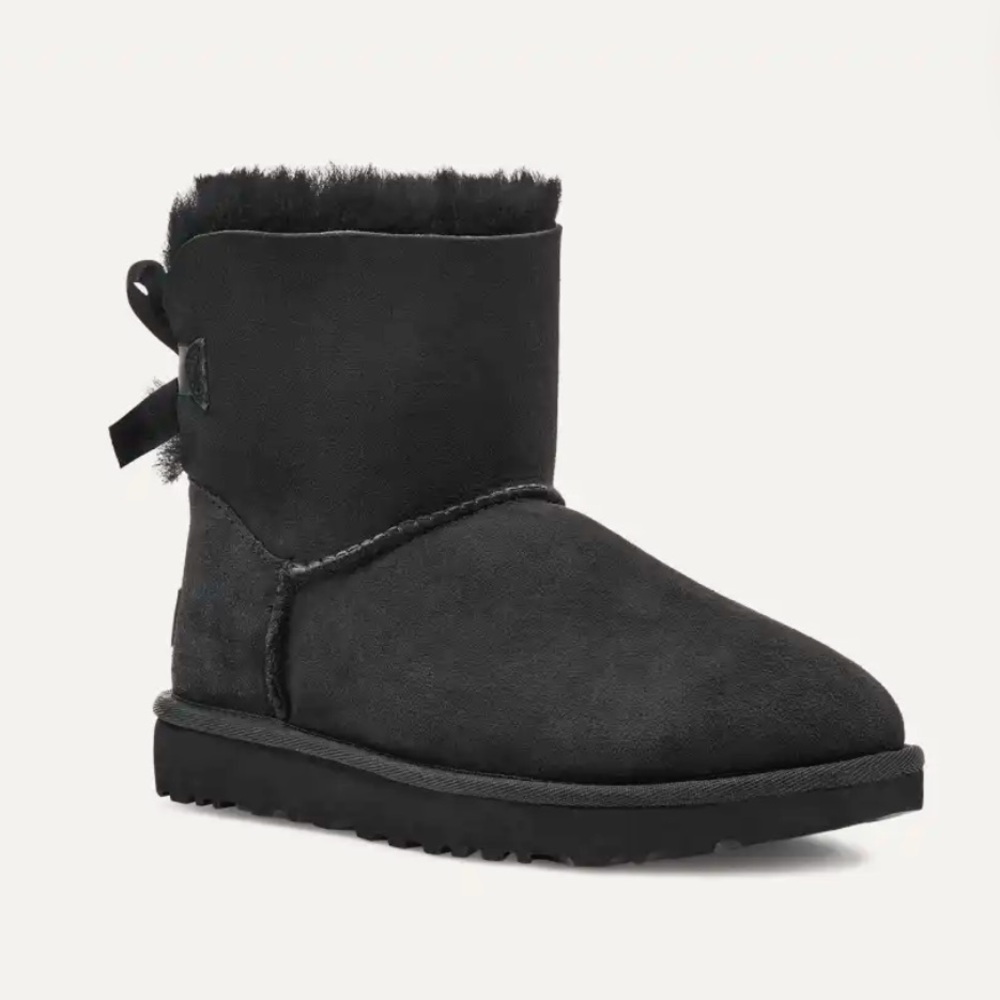 UGG Mini Bailey Bow Water Resistant Suede Fur Winter Ankle Boots Black - Picture 2 of 12